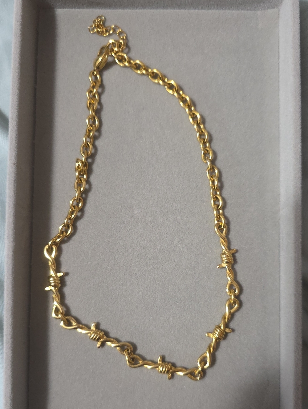 Gold Barbed Wire Link Necklace - Women Jewelry